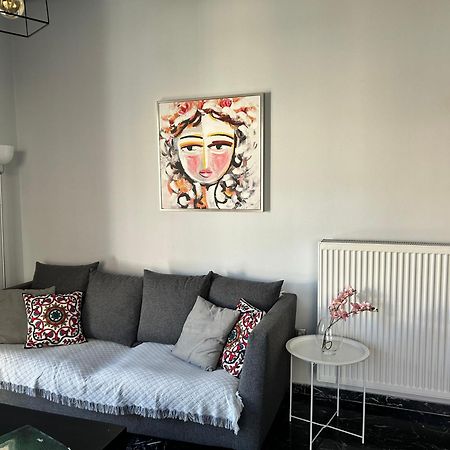 Beautiful Apartment Next To Metro Station Atenas Exterior foto