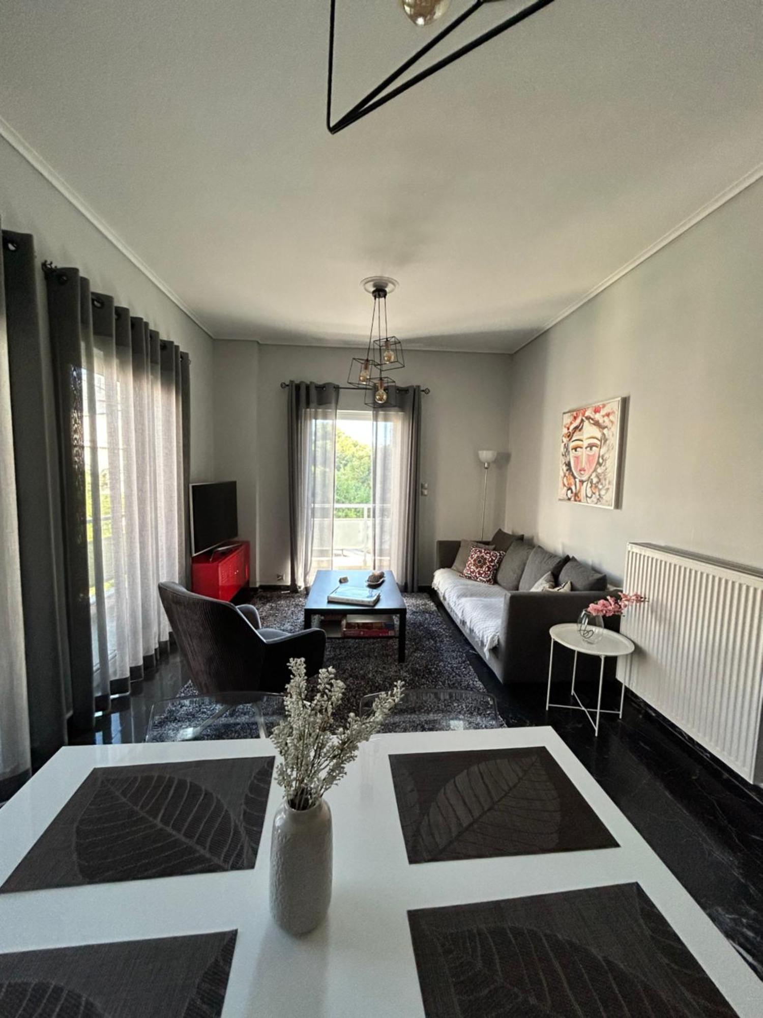 Beautiful Apartment Next To Metro Station Atenas Exterior foto