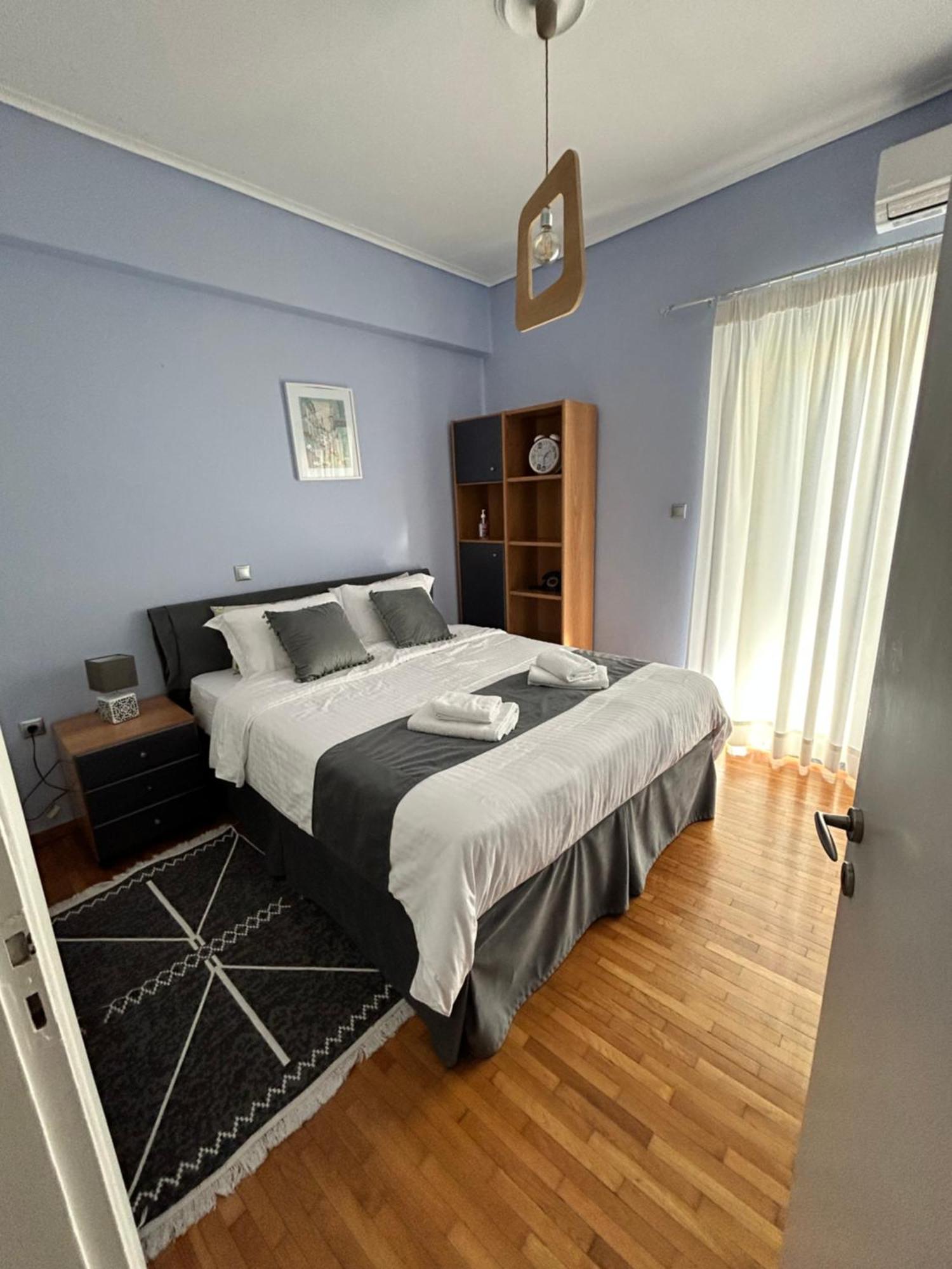 Beautiful Apartment Next To Metro Station Atenas Exterior foto