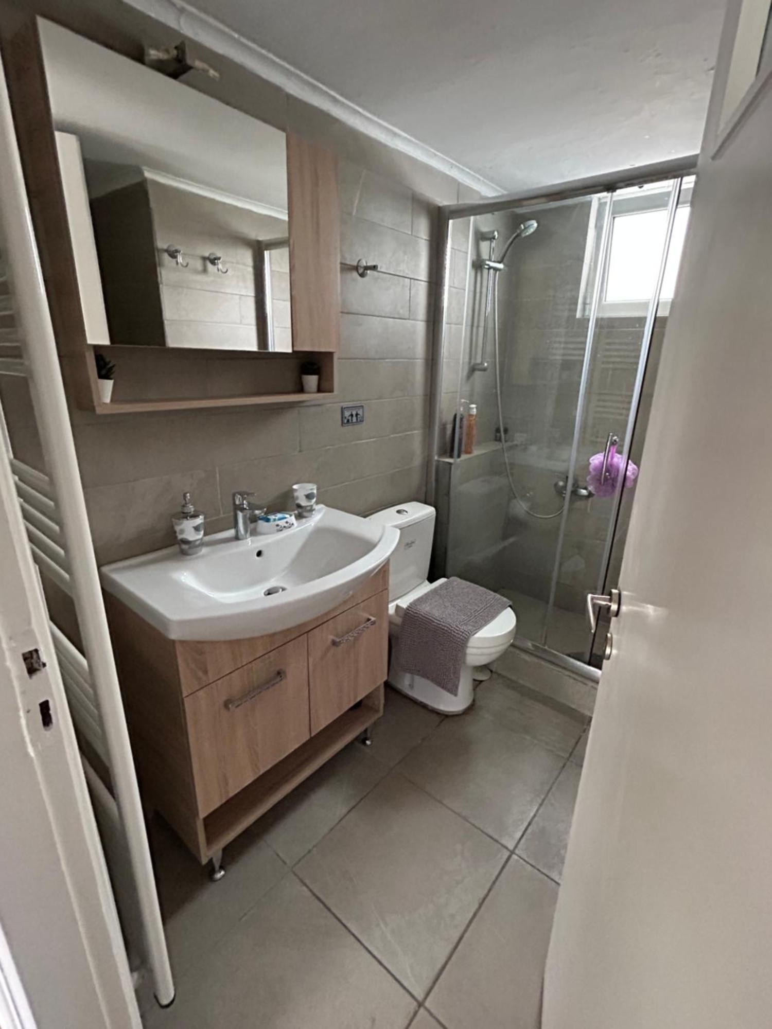 Beautiful Apartment Next To Metro Station Atenas Exterior foto